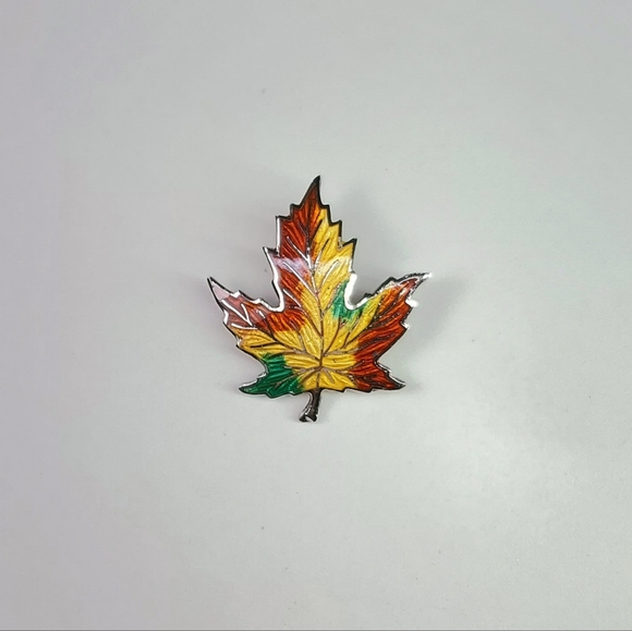 BM Co. Leaf 1¼x1½" Brooch 925 Sterling Silver Enamel Green Gold Maple Fall Autum - Picture 1 of 7